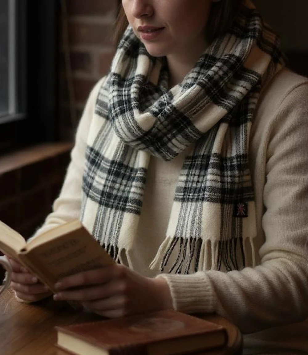 Merino Wool Fringed Plaid Scarf 5 Merino Wool Fringed Plaid Scarf - Image 3