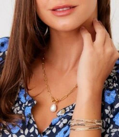 Pearl Toggle Necklace -Karen Kane Store 288AEF15 4BA5 4FE9 8B5C 6E7D52EA9EA3