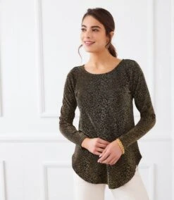 Long Sleeve Metallic Knit Shirttail Top 12 Long Sleeve Metallic Knit Shirttail Top -Karen Kane Store 3L14201 LEO karenkane 2025 fall 00 1