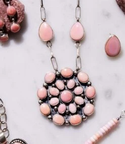 Pink Conch Necklace And Earrings Set -Karen Kane Store AF39233B B9D7 4812 8C81 B08325A66078